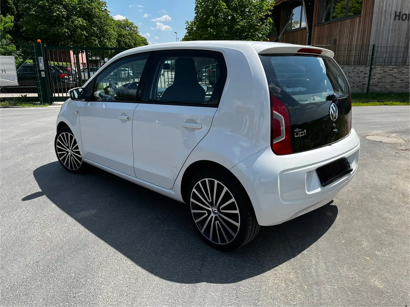 Volkswagen up! high Weiß - 2