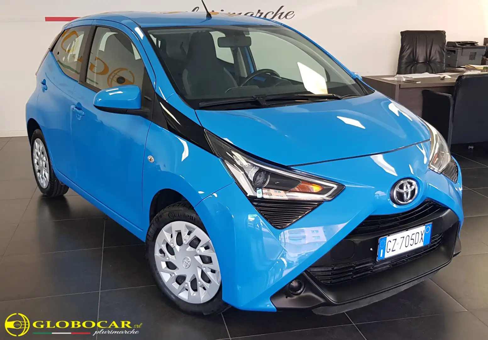 Toyota Aygo Aygo II 2018 5p 5p 1.0 x-cite 72cv Blau - 1