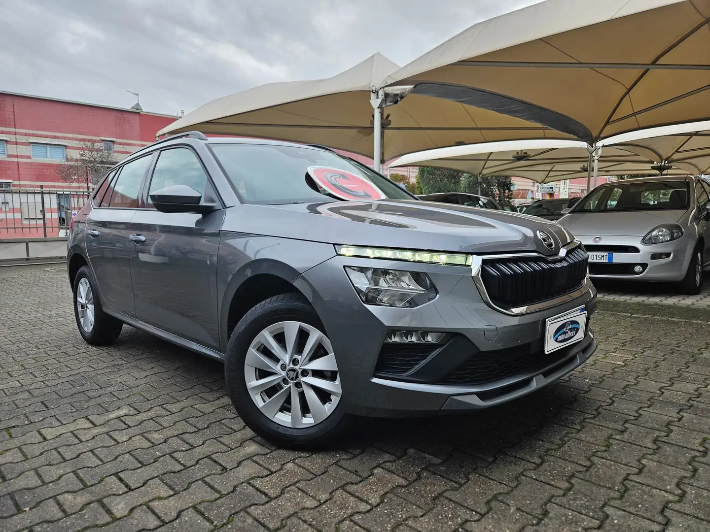 Skoda Kamiq 1.0 TSI 95CV SELECTION Grigio - 1
