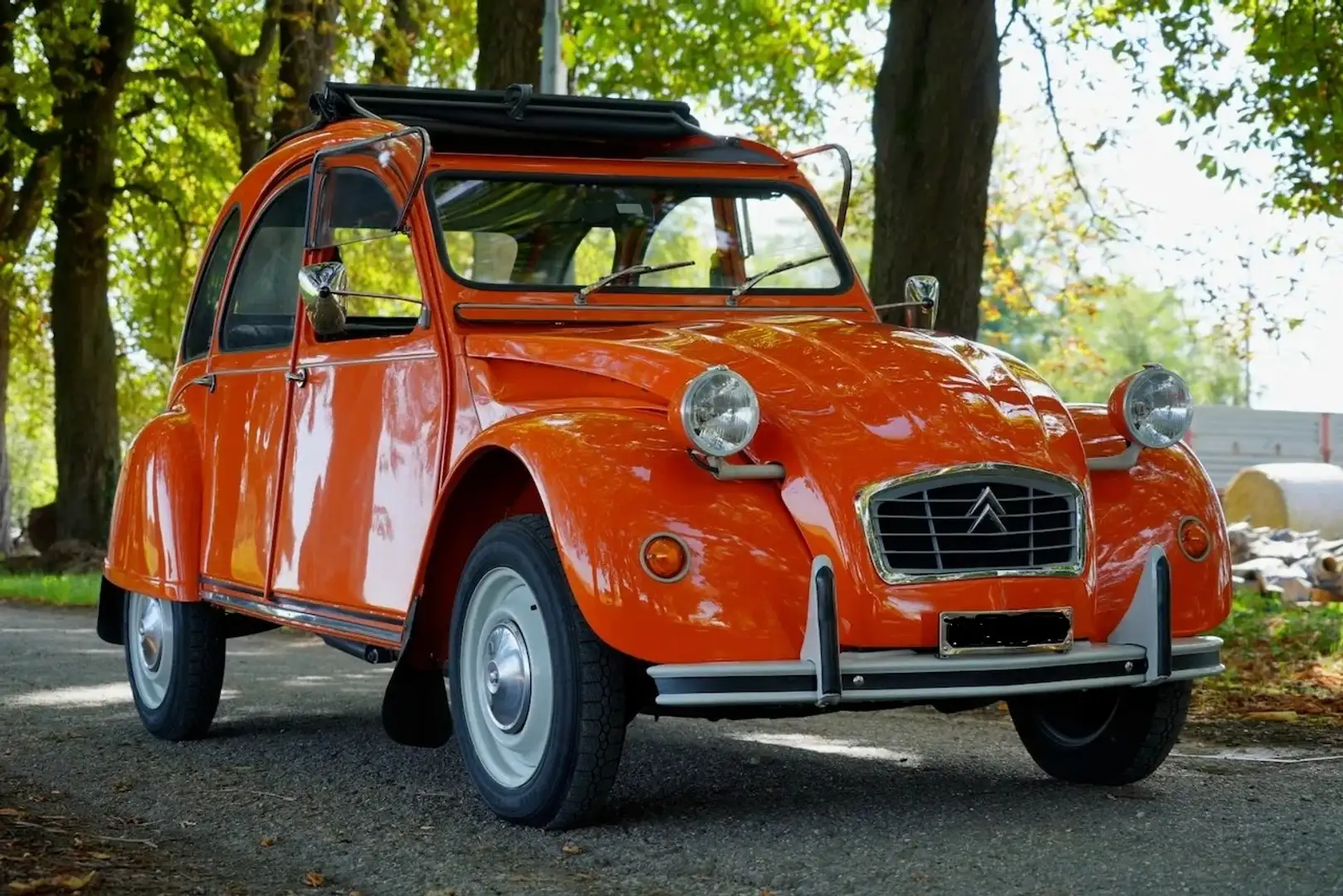 Citroen 2CV 6 Spécial Orange - 1