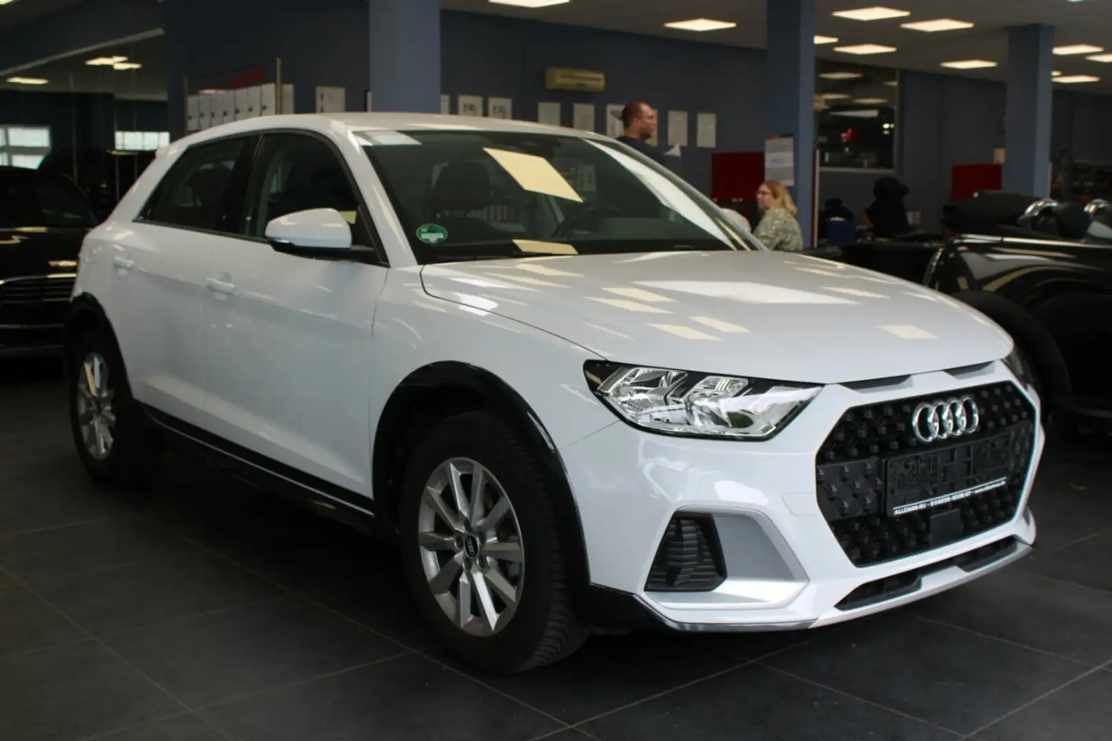 Audi A1 30 TFSI citycarver S tronic Weiß - 1