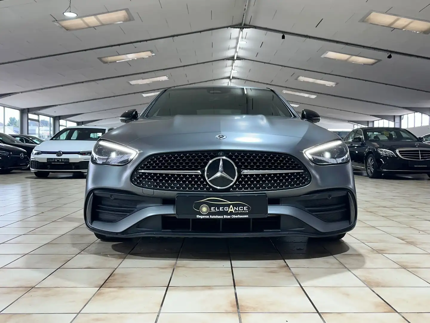 Mercedes-Benz C 300 d 4Matic*AMG-LINE*NIGHT-PAKET*DESIGNO MAGNO Gris - 2