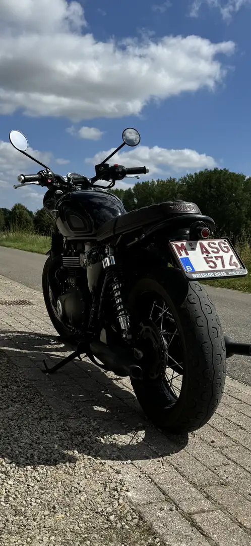 Triumph Bonneville T120 Negro - 1