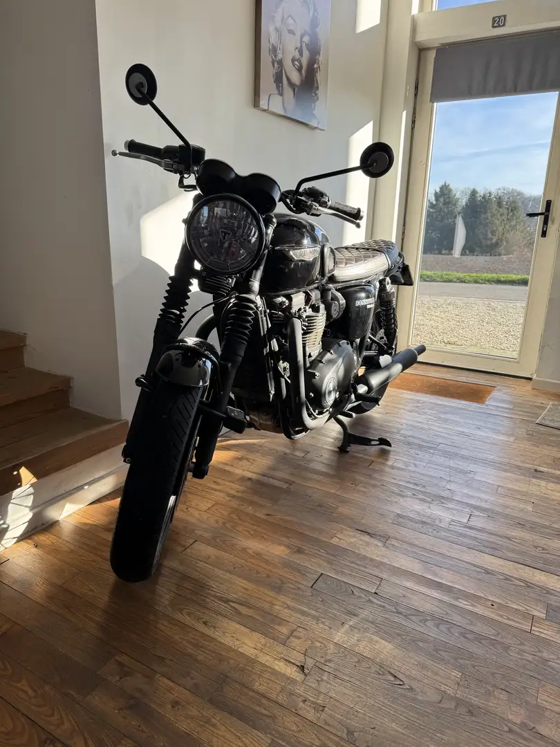 Triumph Bonneville T120 Negro - 2