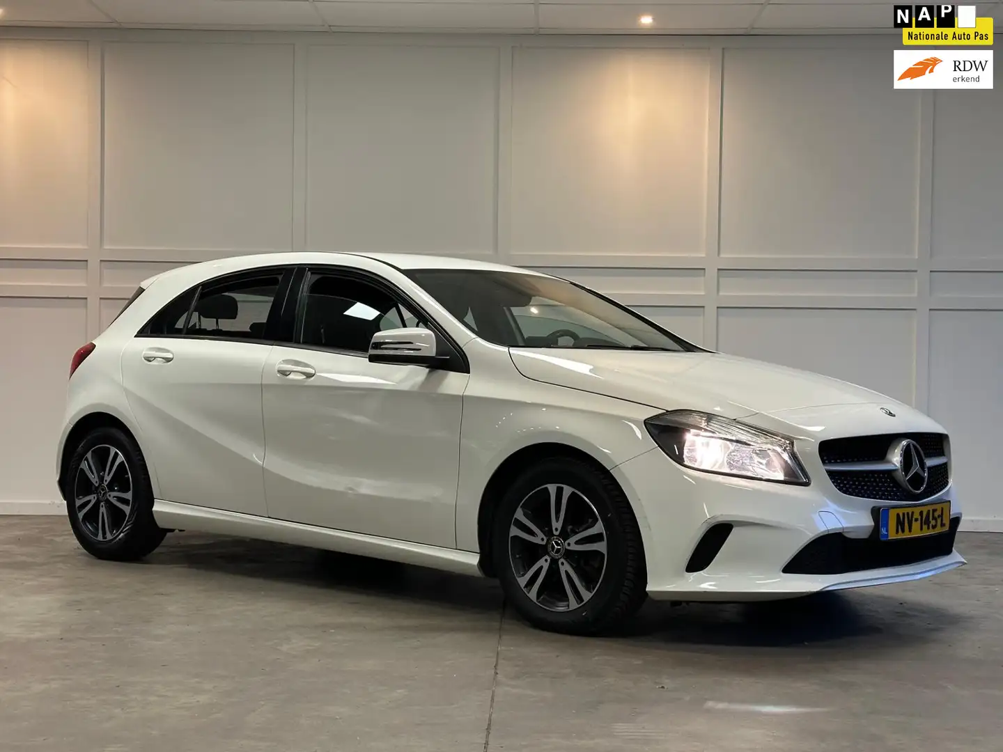 Mercedes-Benz A 160 My First Star / 20 17 / Camera / Navi / Cruise Blanc - 1