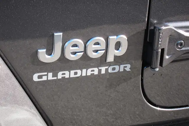 Jeep Gladiator 3,0 V6 AT8 4WD Overland Hardtop Ansicht 11