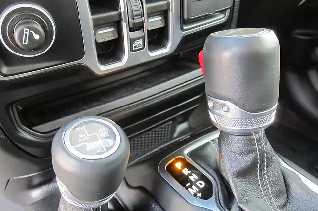 Jeep Gladiator 3,0 V6 AT8 4WD Overland Hardtop Ansicht 7