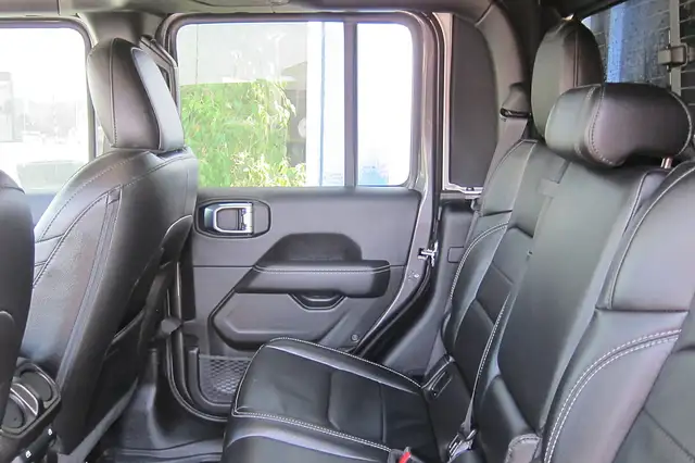 Jeep Gladiator 3,0 V6 AT8 4WD Overland Hardtop Ansicht 8