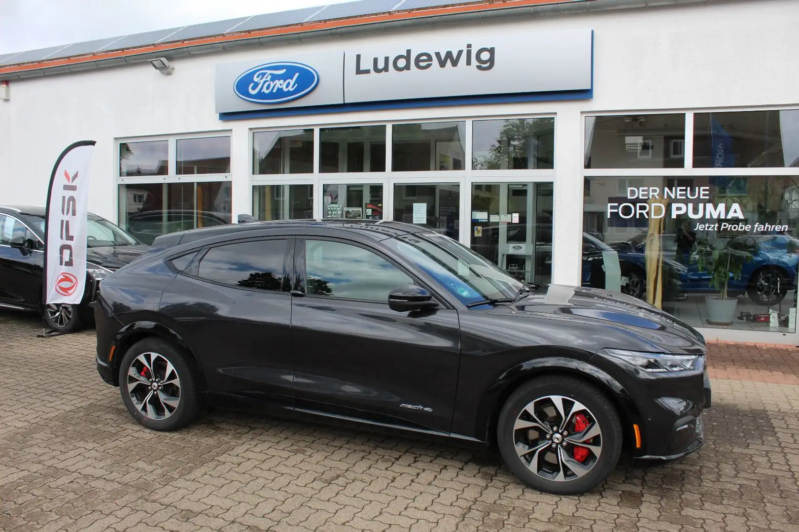 Ford Mustang Mach-E Premium AWD Standard-Range Grau - 1