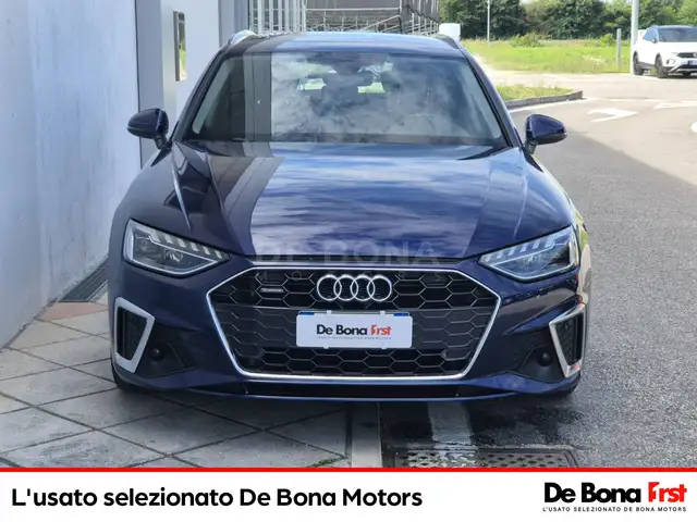 Audi A4 view 2