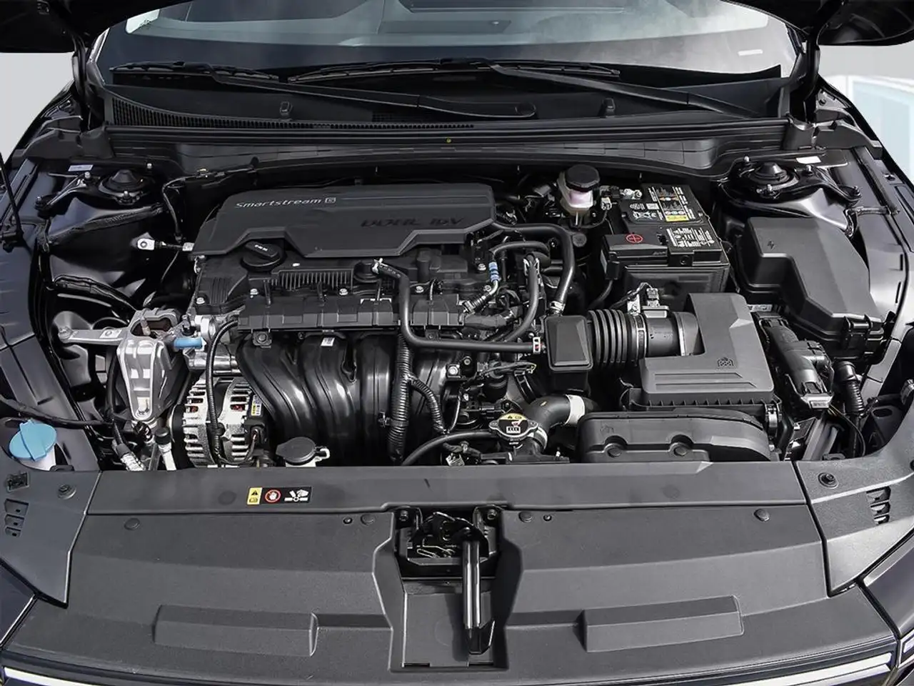 Kia K4 снимка Kia K4