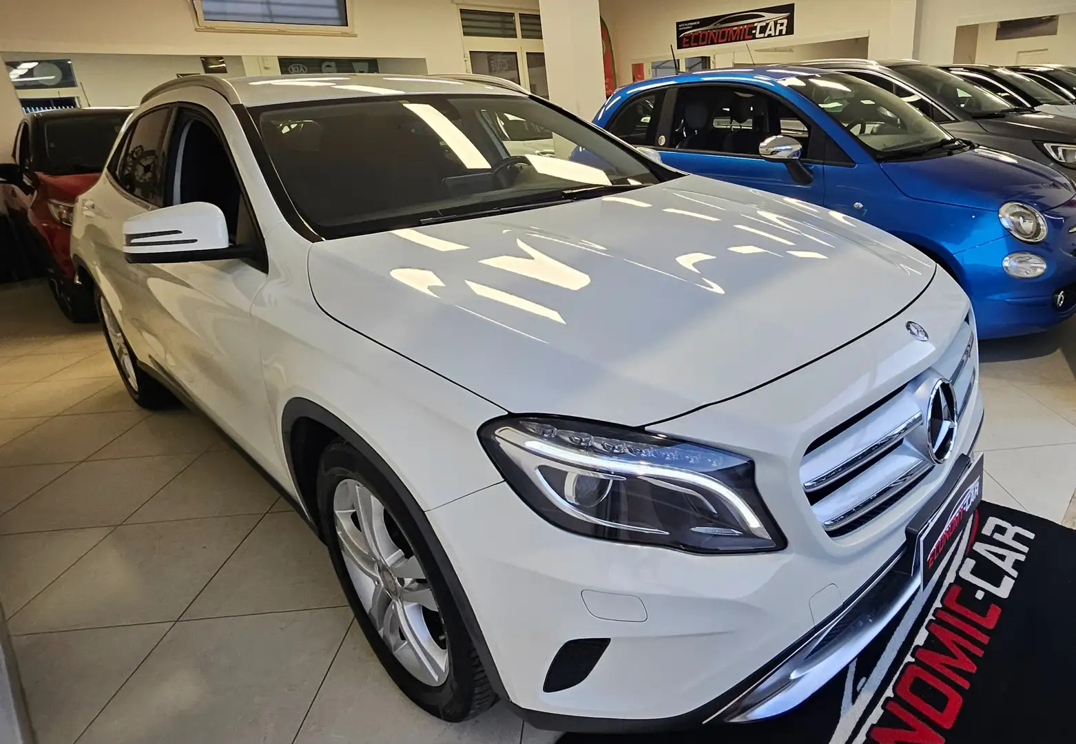 Mercedes-Benz GLA 200 - 1