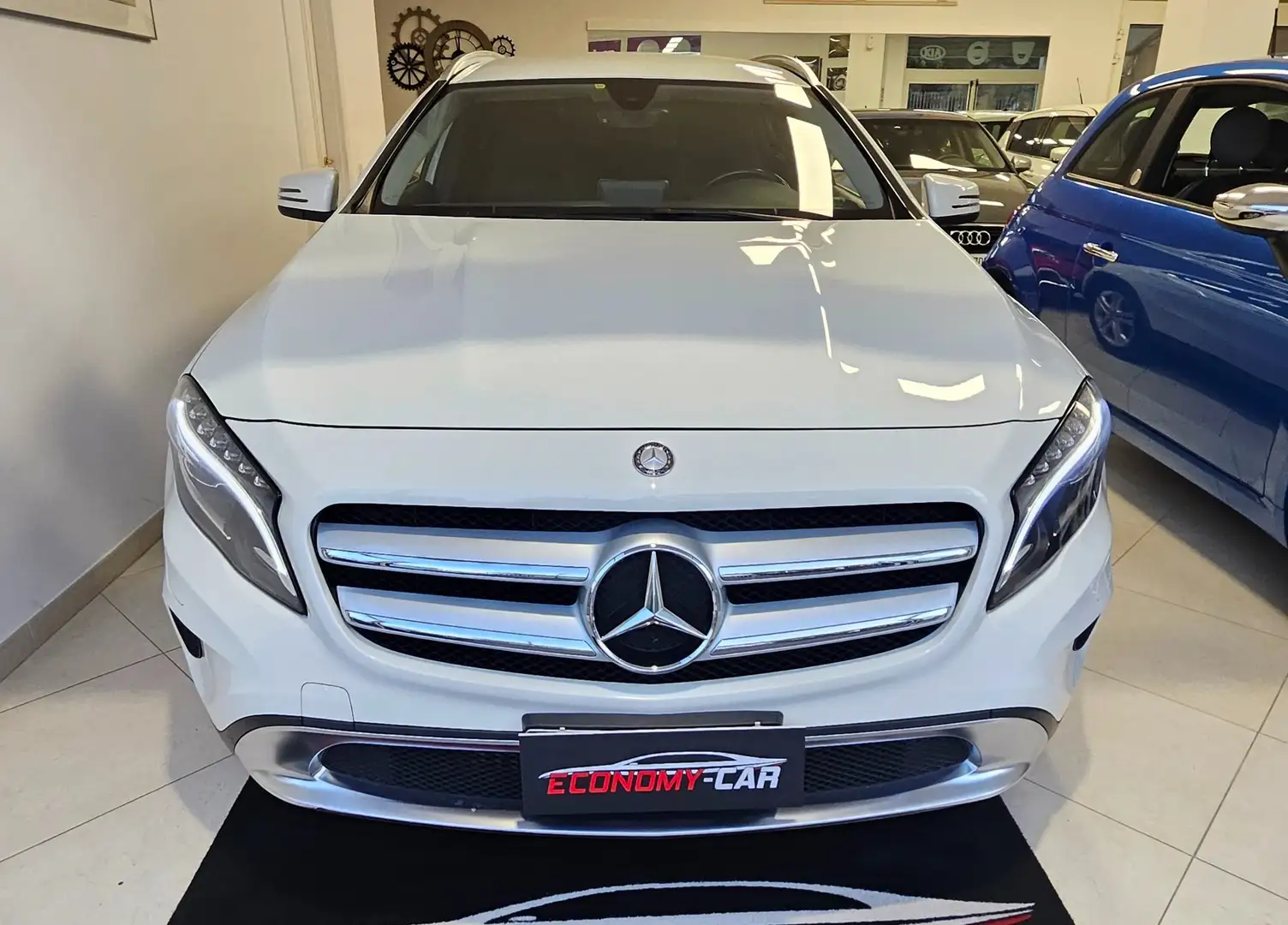 Mercedes-Benz GLA 200 - 2