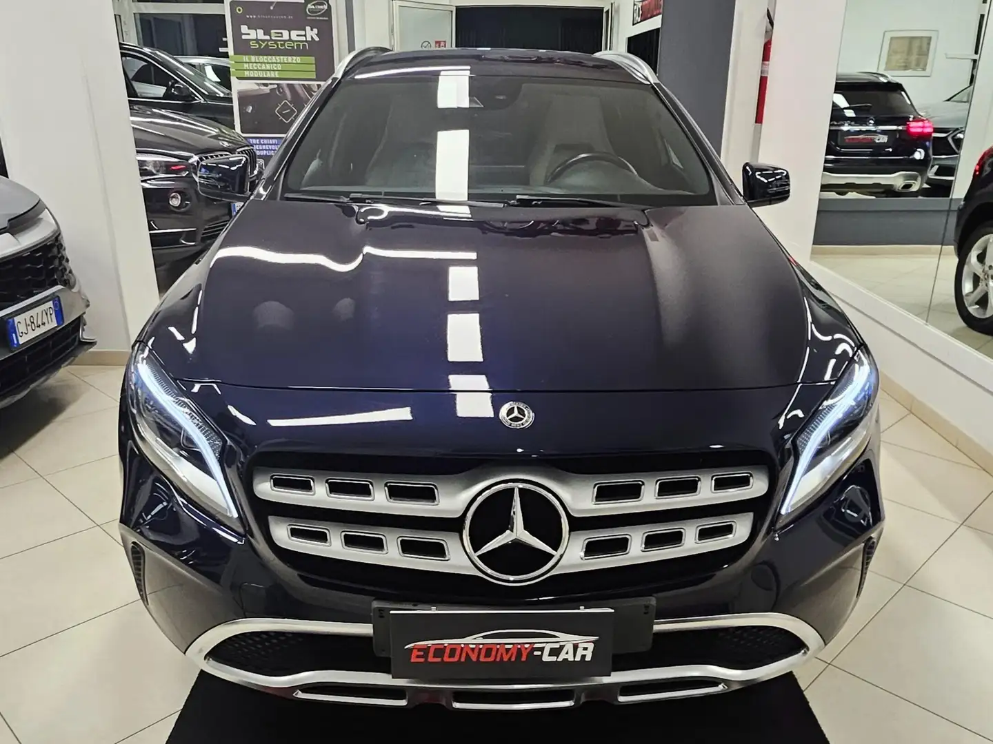 Mercedes-Benz GLA 200 Blu/Azzurro - 1