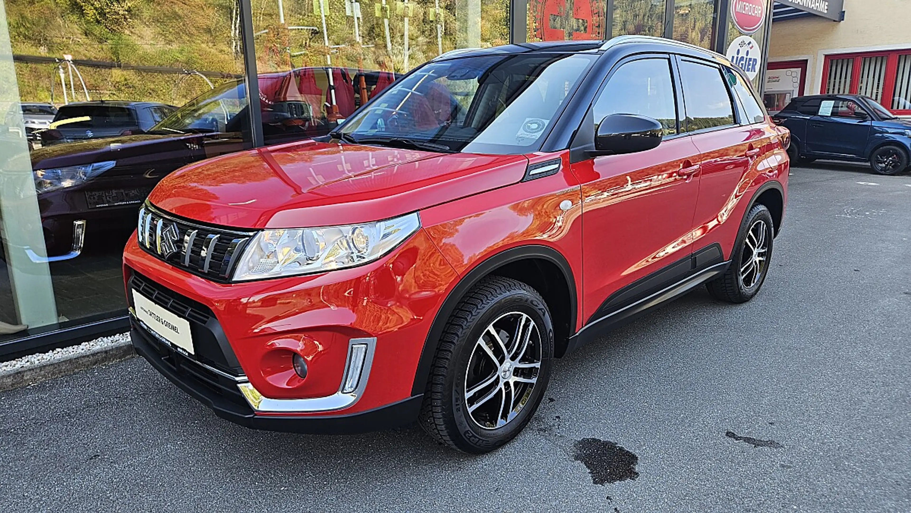 Suzuki Vitara 1,0 DITC ALLGRIP shine**AHV**8-fach bereift** — photo 3
