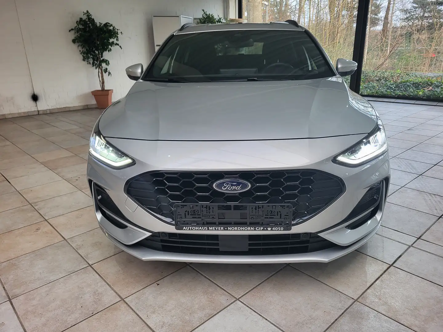 Ford Focus Turnier 1.0 EcoBoost Hybrid ST-LINE X Automatic Silber - 2