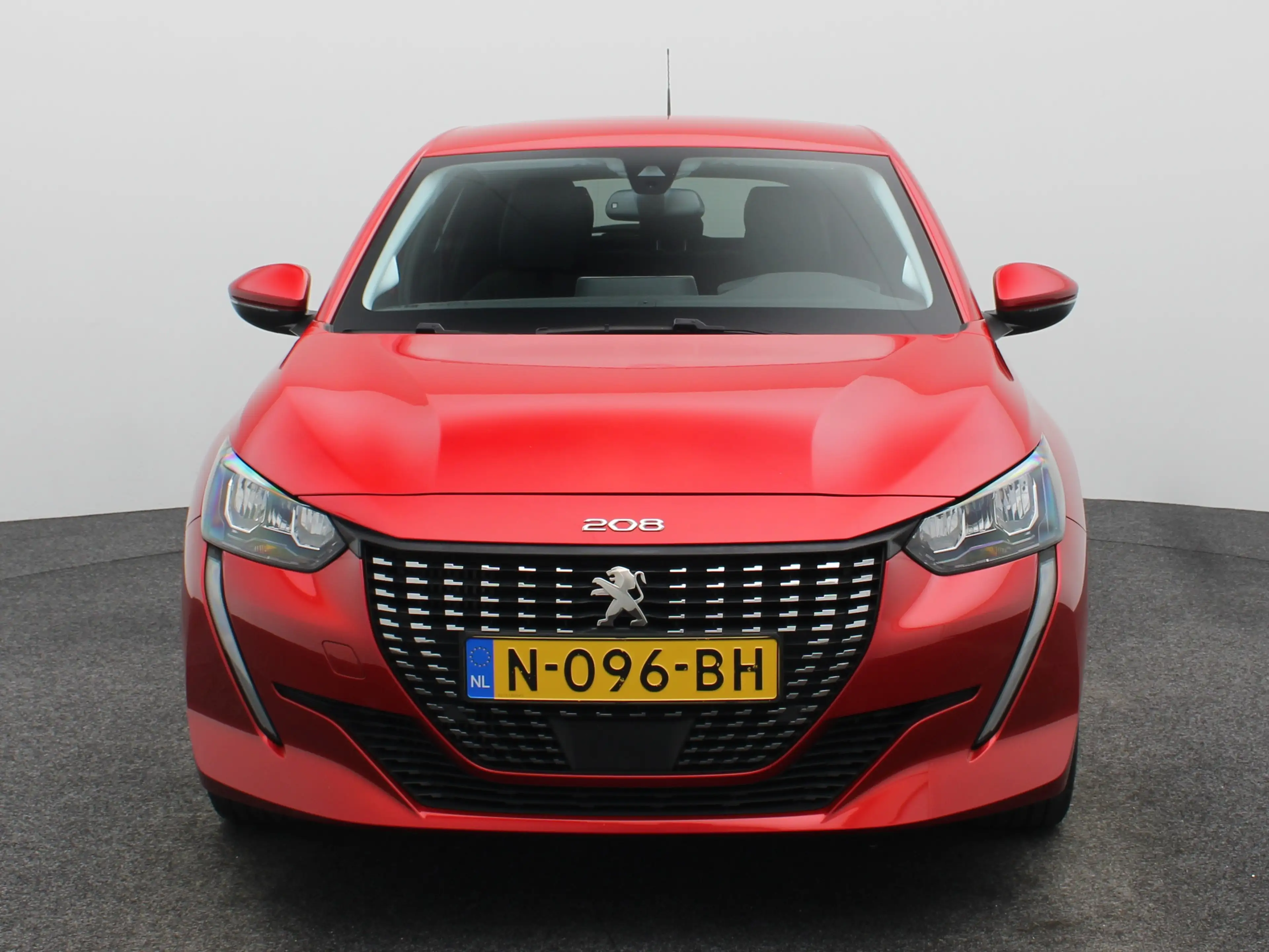Peugeot 208 1.2 PureTech Allure Pack | Carplay | PDC | Camera — photo 5