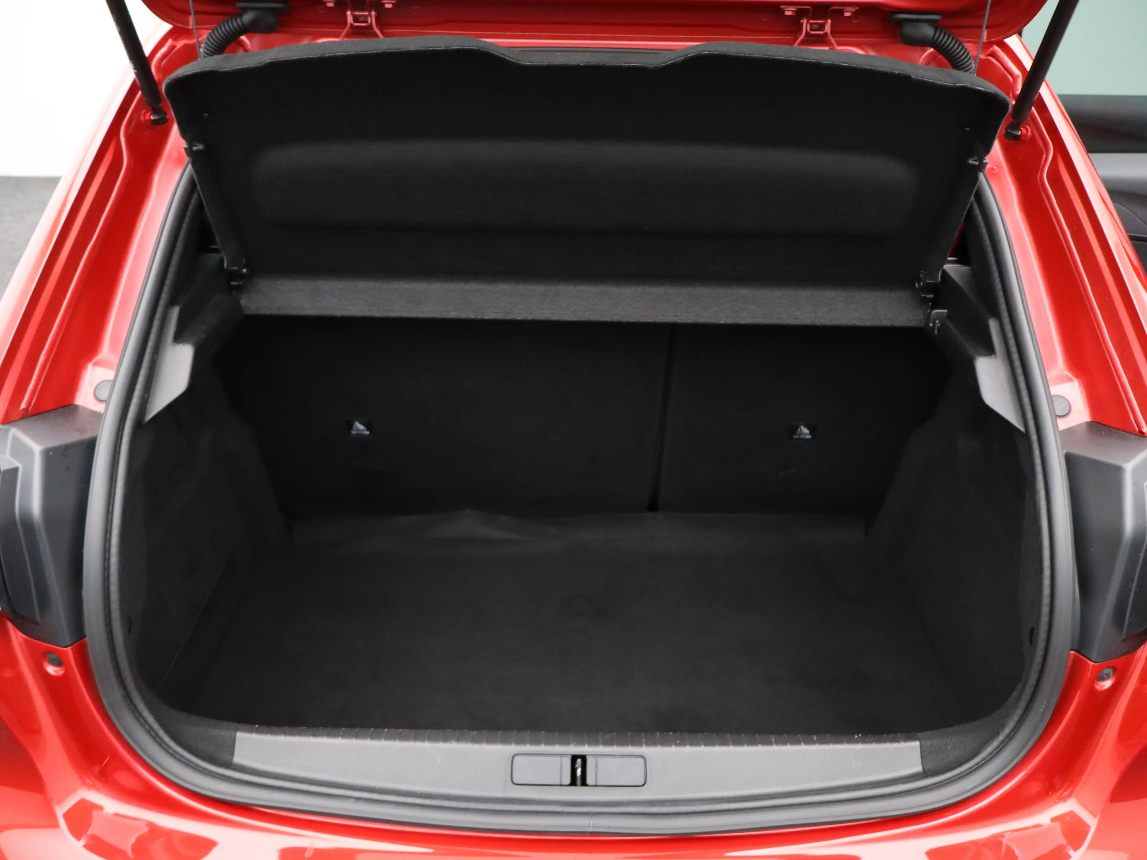 Peugeot 208 1.2 PureTech Allure Pack | Carplay | PDC | Camera — photo 31