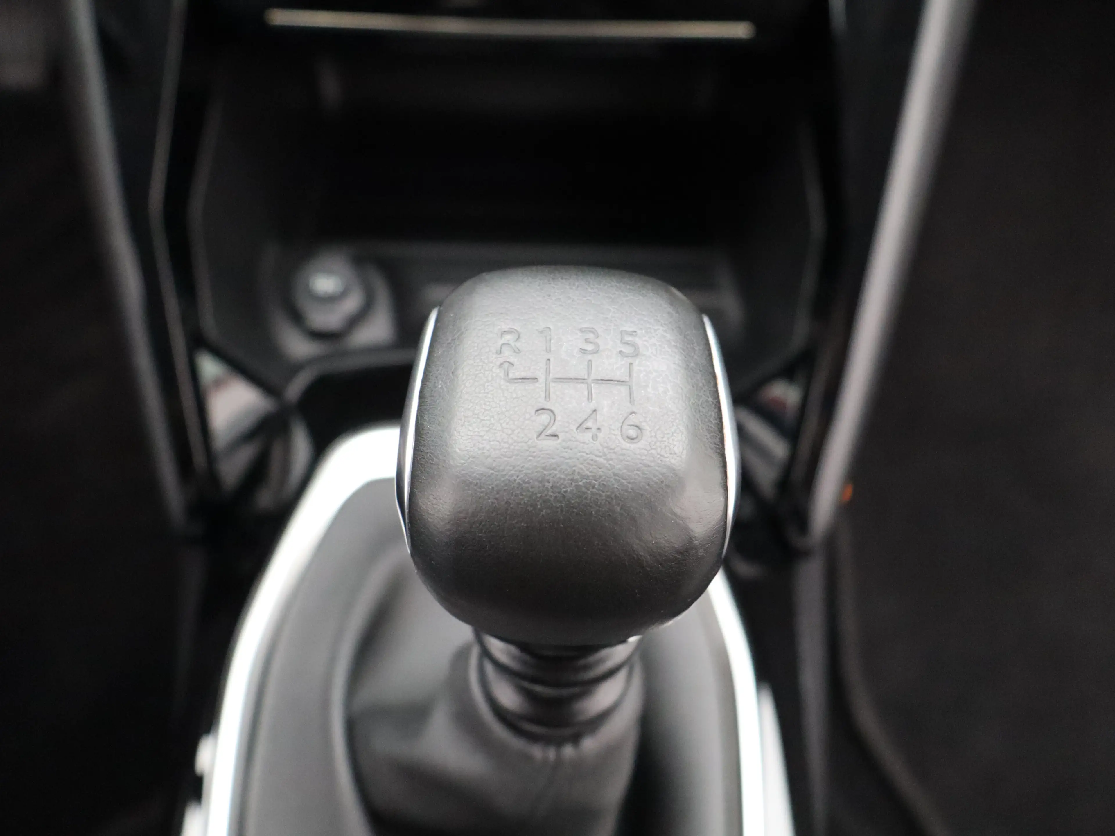 Peugeot 208 1.2 PureTech Allure Pack | Carplay | PDC | Camera — photo 20