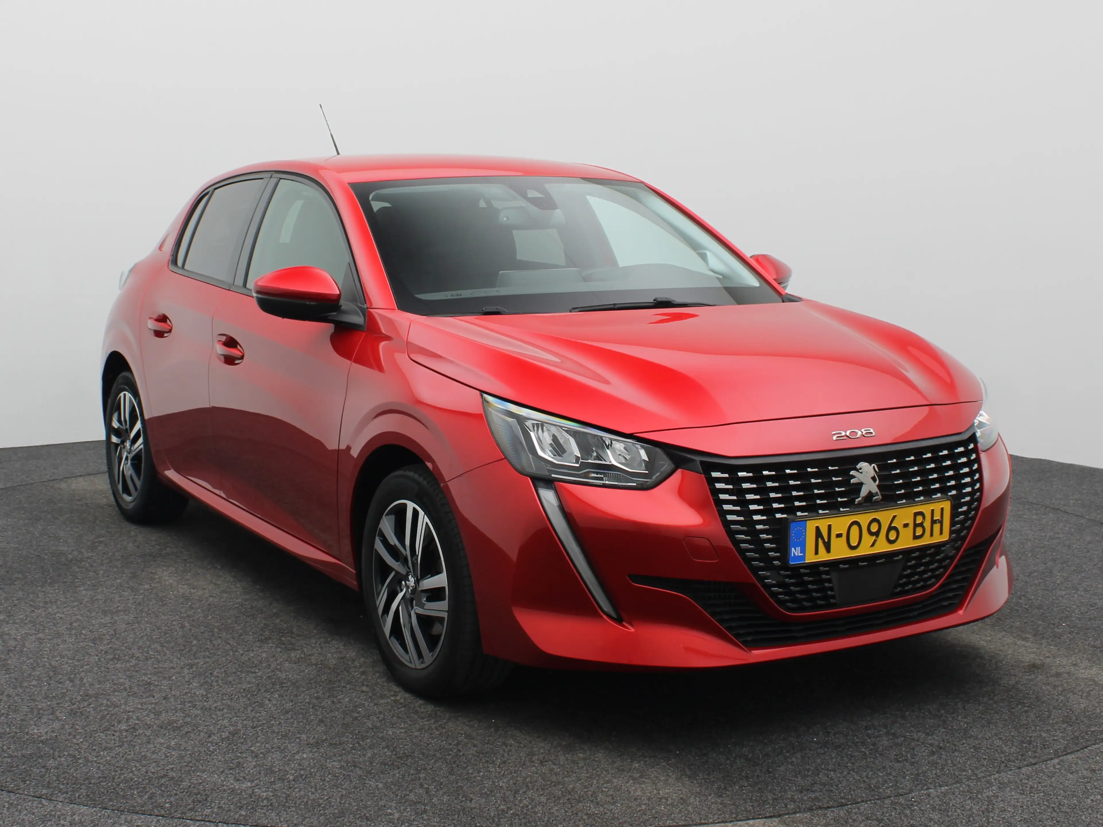 Peugeot 208 1.2 PureTech Allure Pack | Carplay | PDC | Camera — photo 9