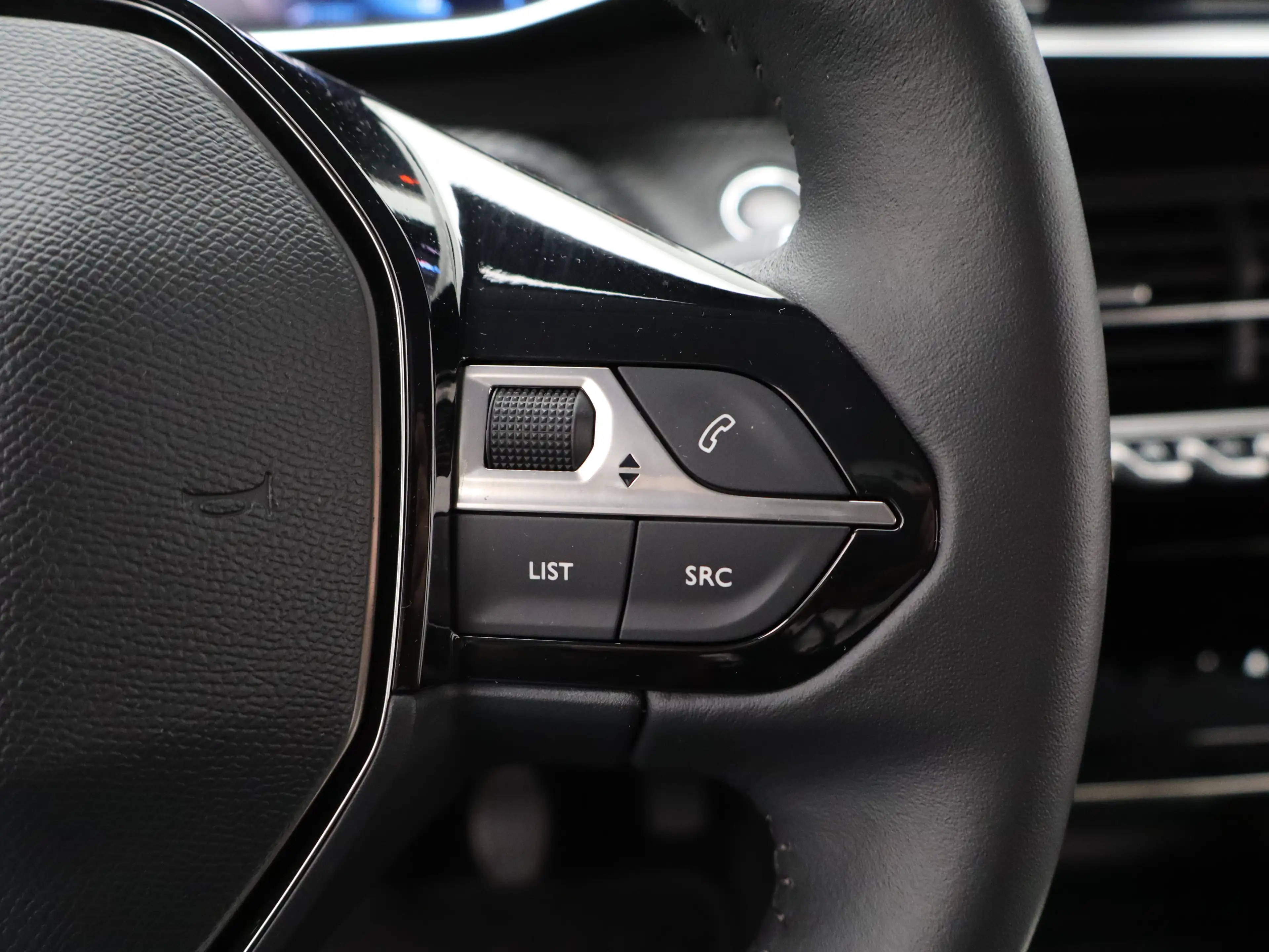 Peugeot 208 1.2 PureTech Allure Pack | Carplay | PDC | Camera — photo 22