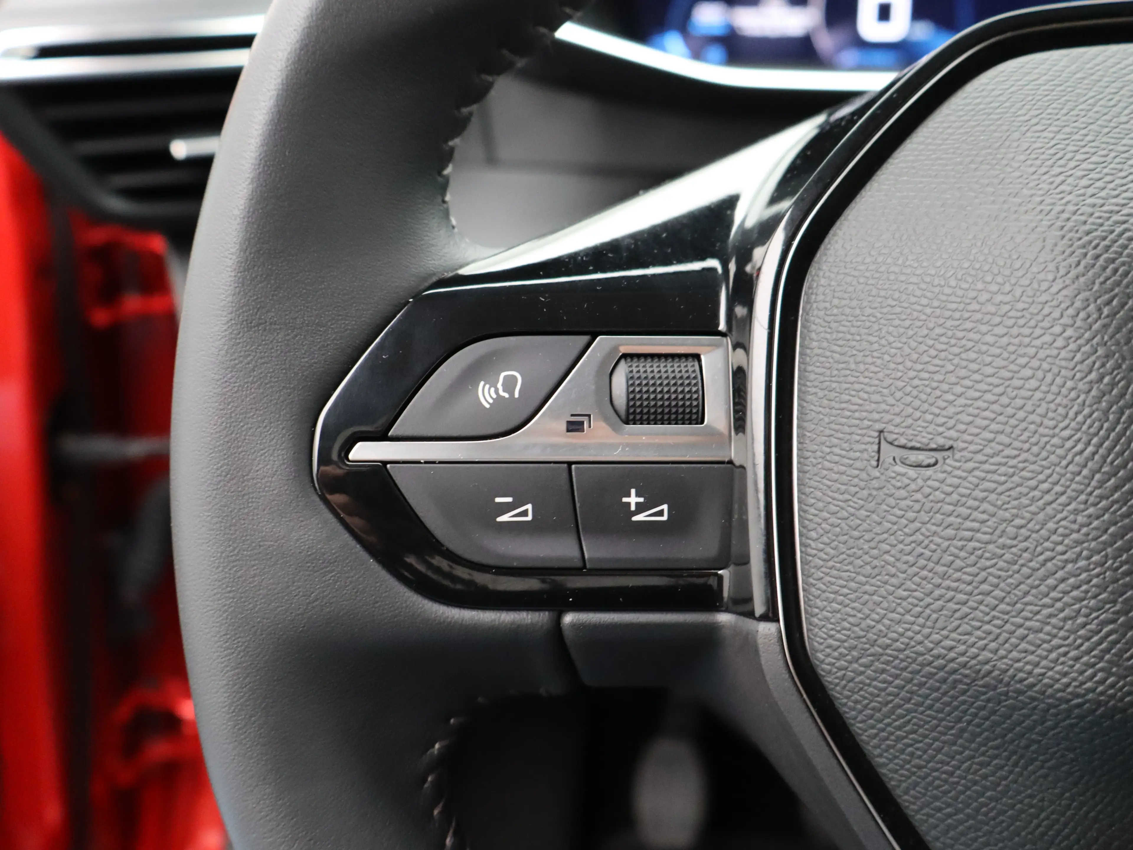 Peugeot 208 1.2 PureTech Allure Pack | Carplay | PDC | Camera — photo 21