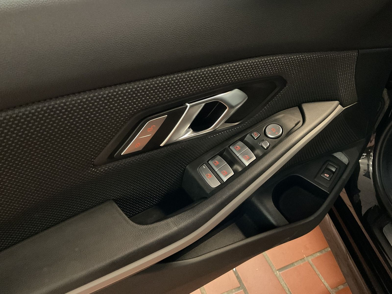 BMW 320 dA Touring Live Cockpit,LED,AHK — photo 15