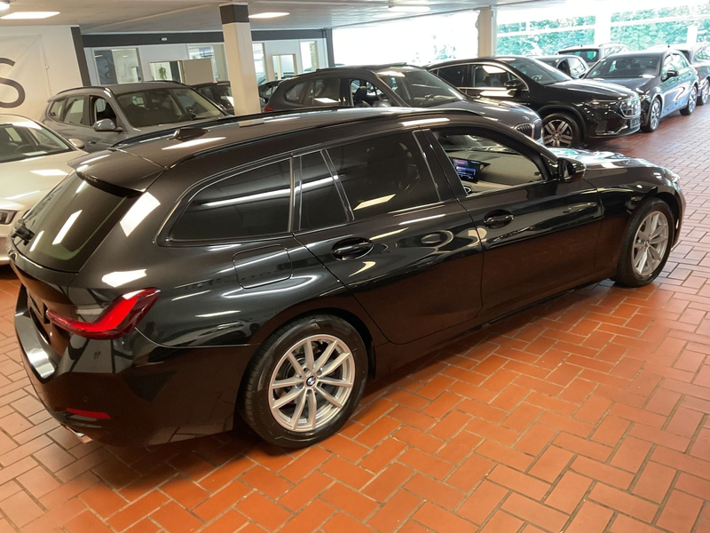 BMW 320 dA Touring Live Cockpit,LED,AHK — photo 10