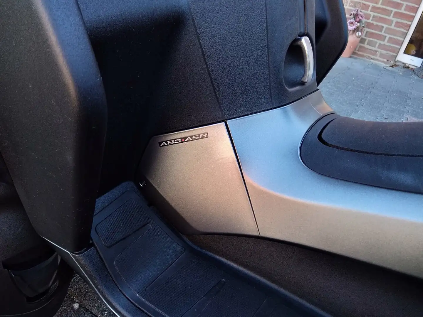 Piaggio MP3 500 Bej - 2