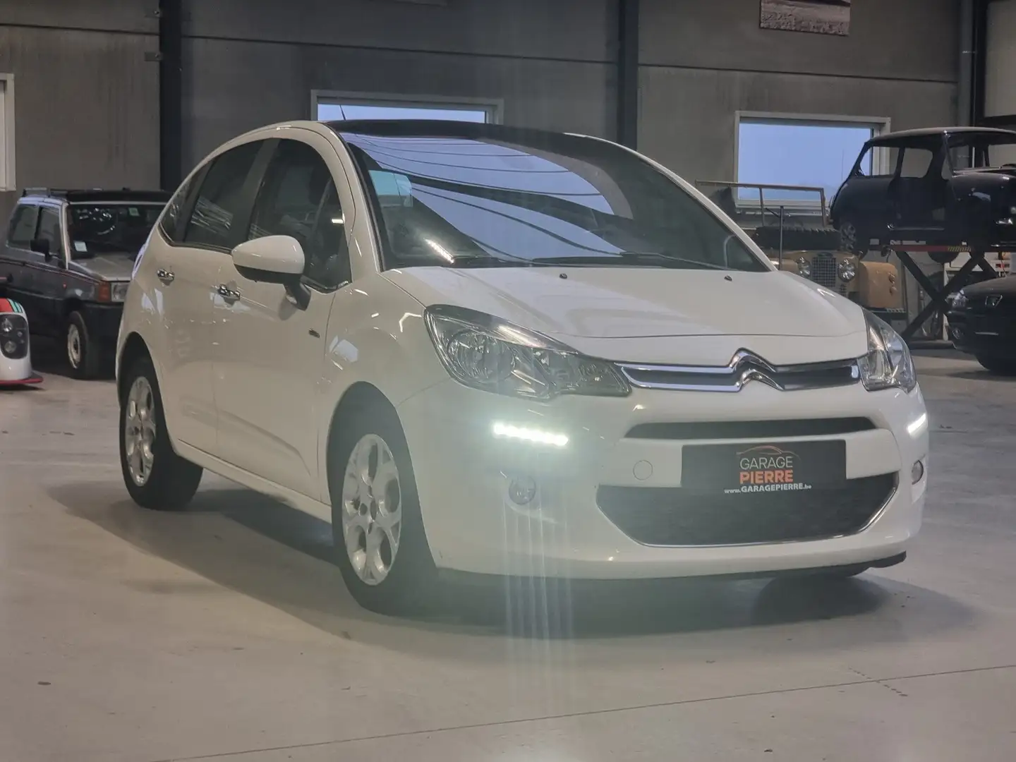 Citroen C3 C3 1.2 VTi Exclusive * FULL OPTIONS - 2