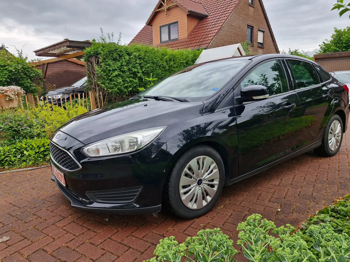 Ford Focus Trend, Automatik, Limousine Schwarz - 1