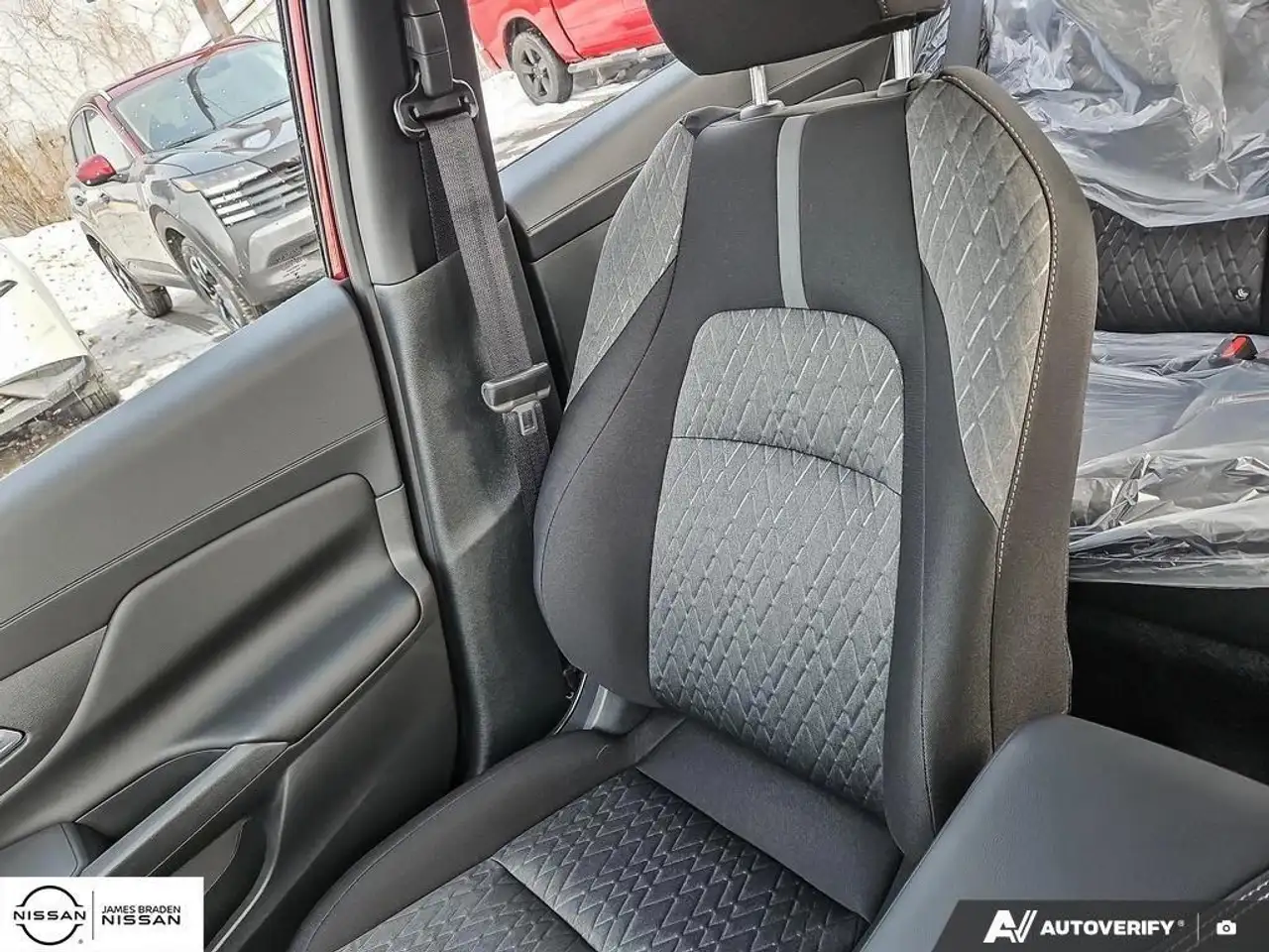 Nissan Sentra снимка Nissan Sentra