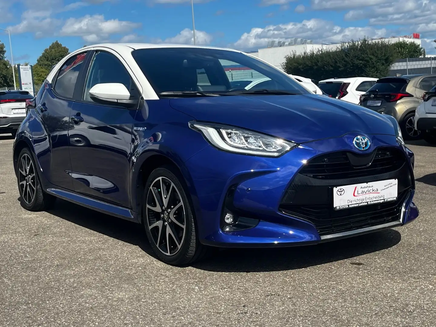 Toyota Yaris 1,5l Hybrid Style Blau - 1