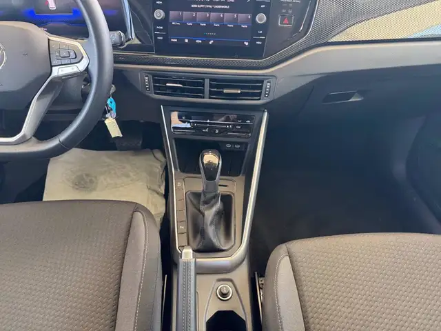 Volkswagen Polo view 12