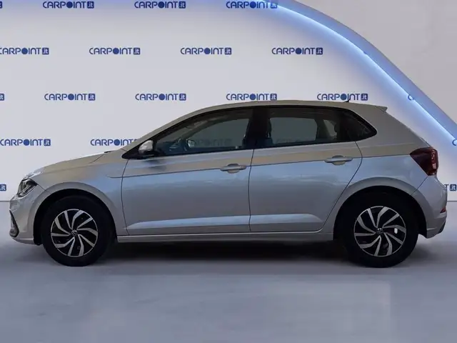 Volkswagen Polo view 3