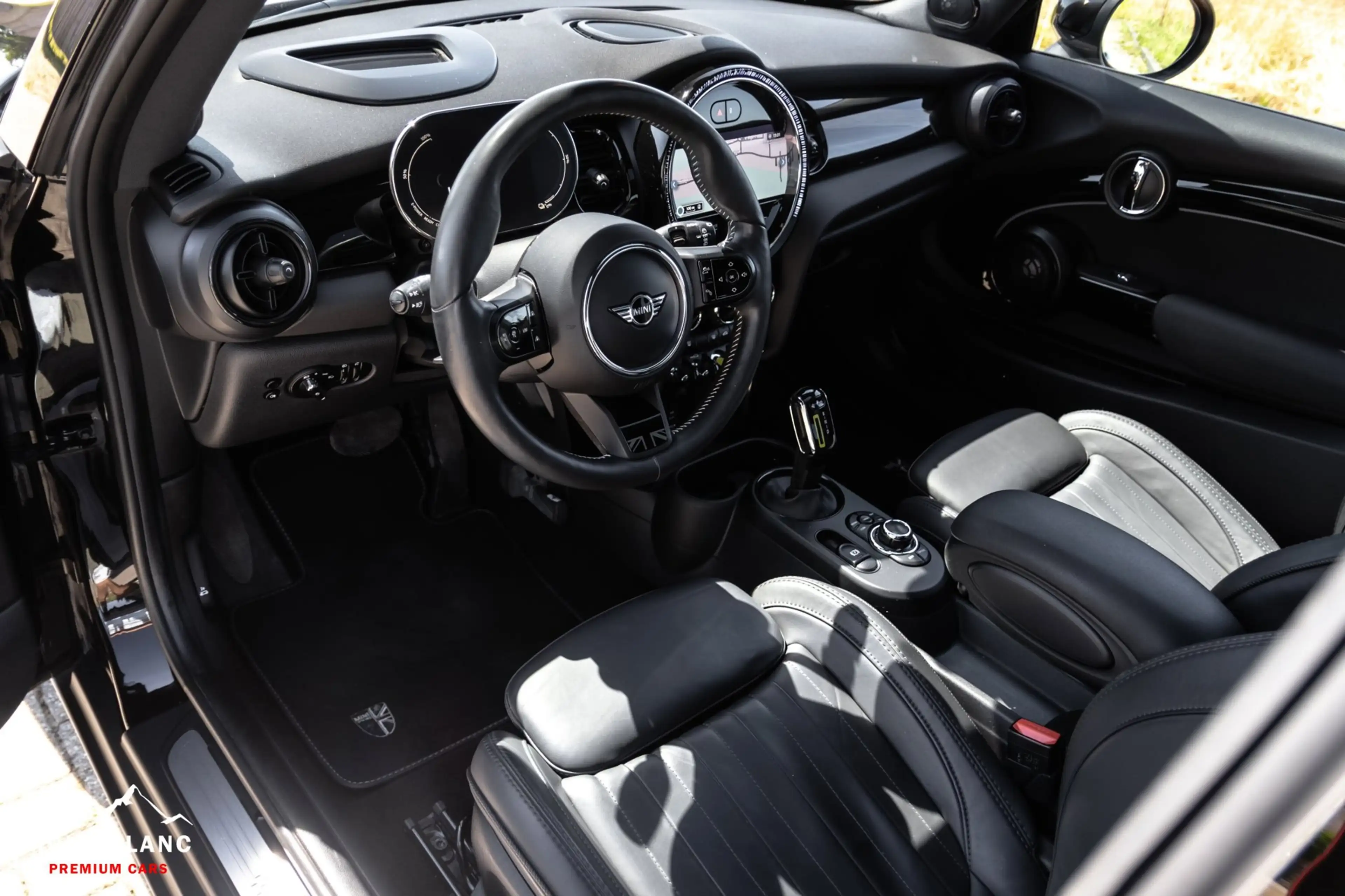 MINI Cooper SE MINI Yours 33 kWh|Dealer ond.|NL Auto|H/K|Pano.|€1 — photo 19