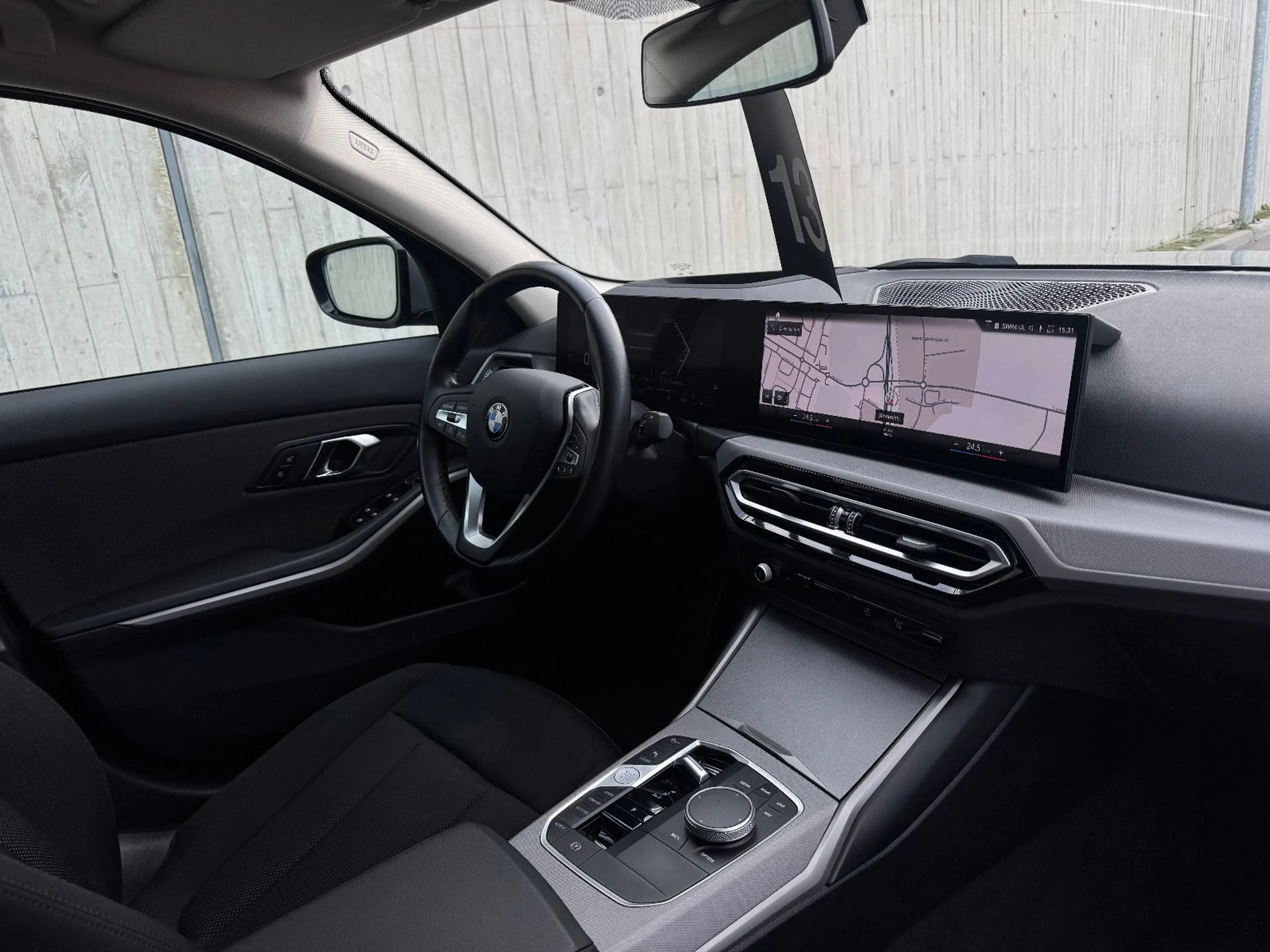 BMW 318 i Lim Autom. LED Navi HuD Curved Live Cam SHZ — photo 7