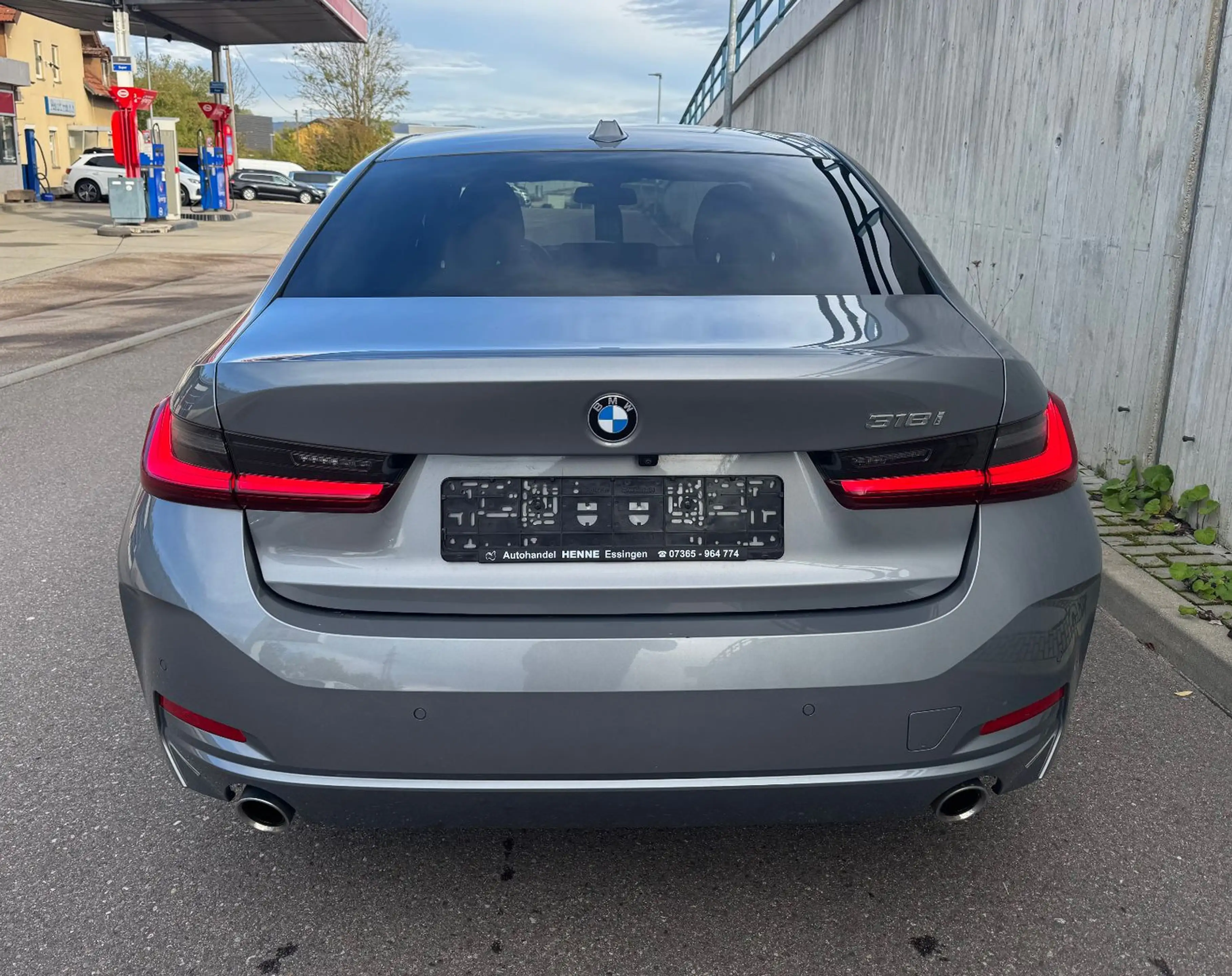 BMW 318 i Lim Autom. LED Navi HuD Curved Live Cam SHZ — photo 5