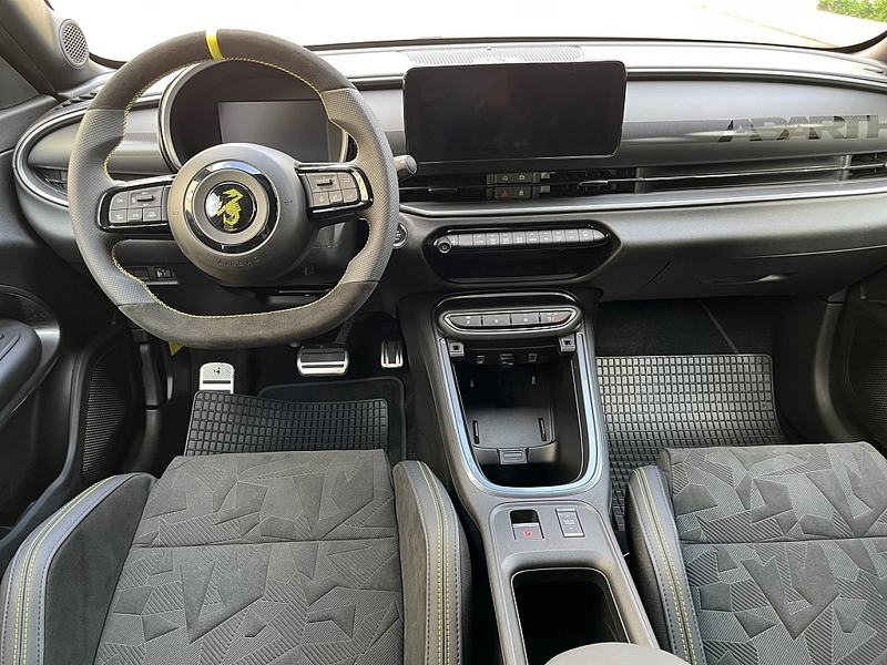 Abarth 600e 54kWh Scorpionissima — photo 5