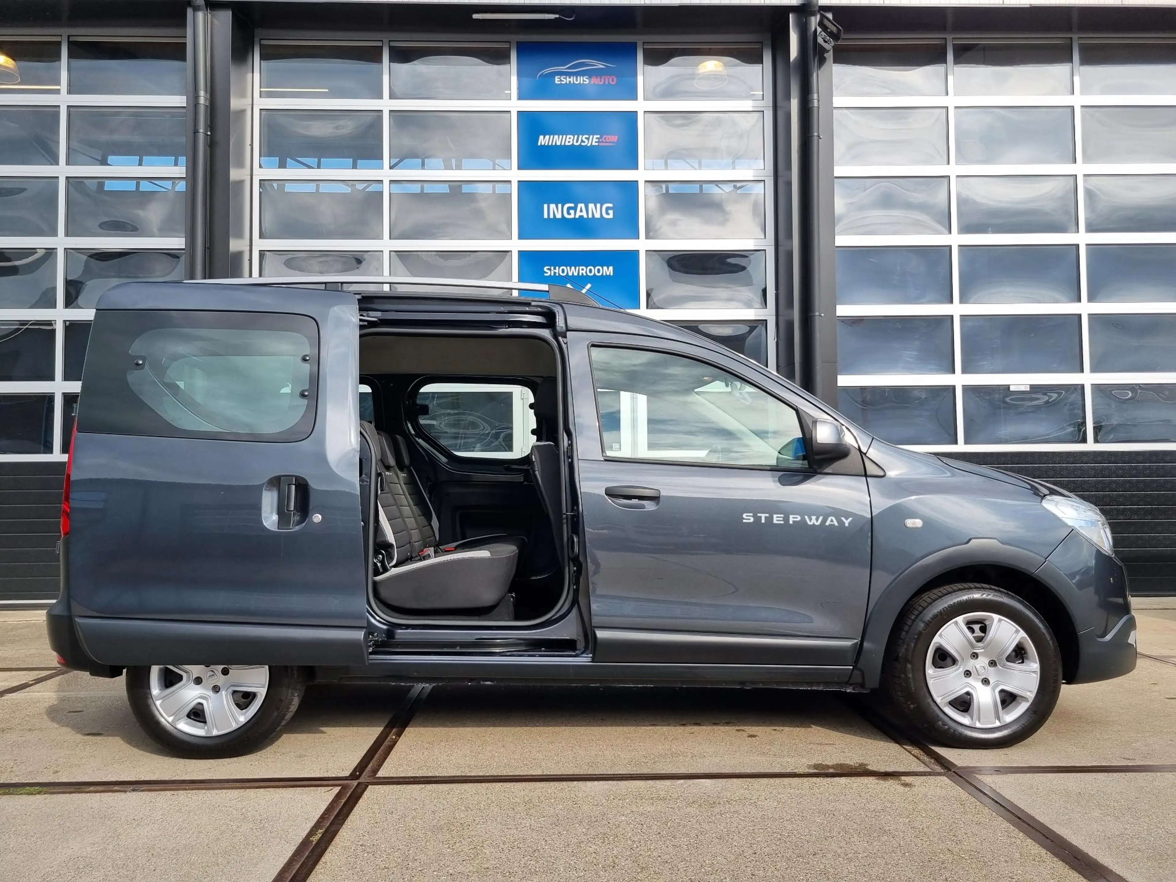 Dacia Dokker 1.3 TCe Stepway 130pk. NAVI / CRUISE / CAMERA / PD — photo 3