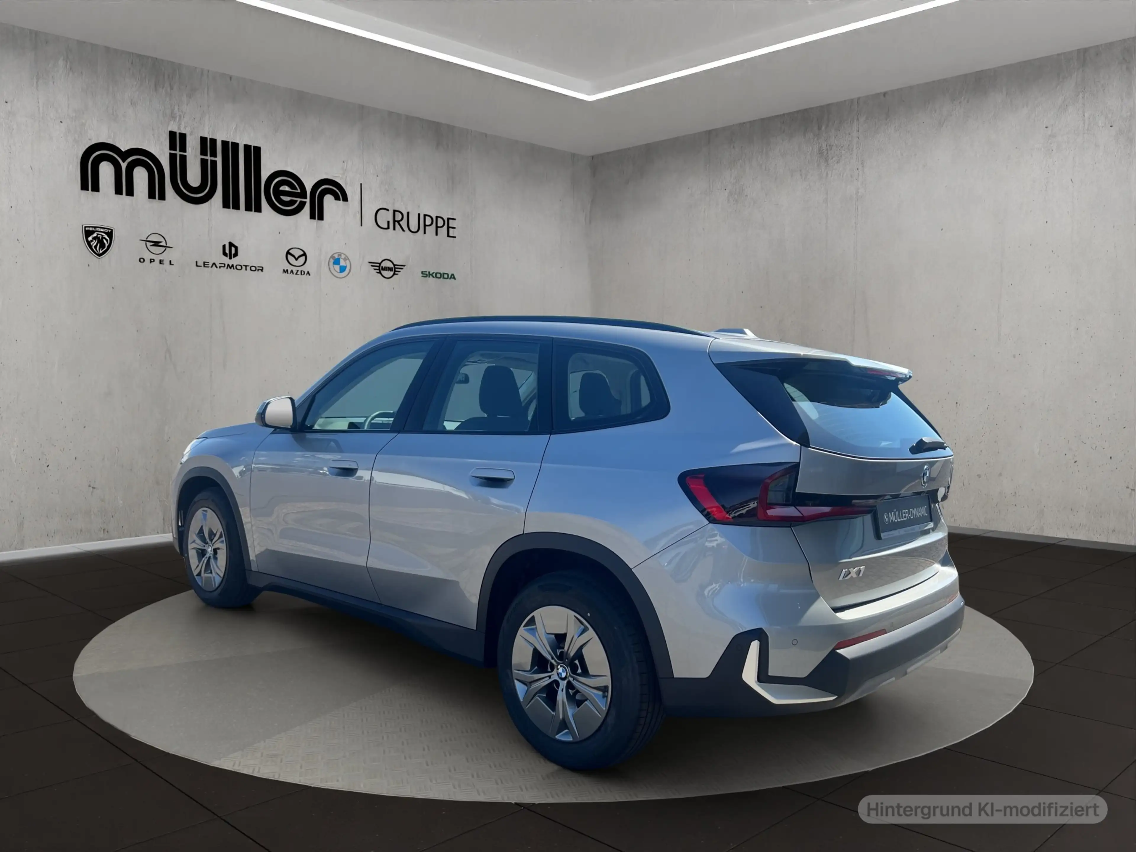 BMW iX1 xDrive20  LED AHK KOMFORTZUG RÜCKFAHR SHZ DAB — photo 5