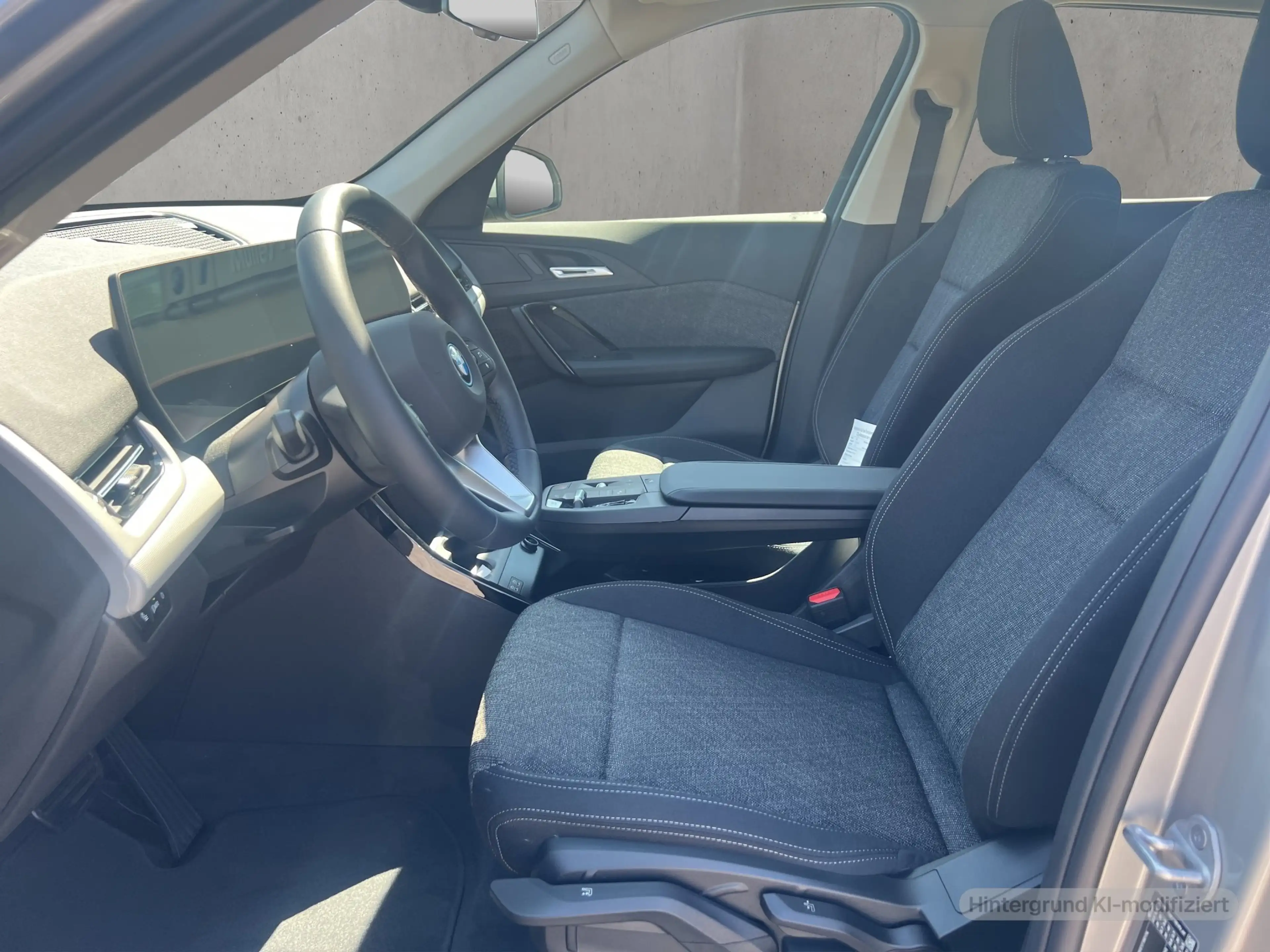 BMW iX1 xDrive20  LED AHK KOMFORTZUG RÜCKFAHR SHZ DAB — photo 9
