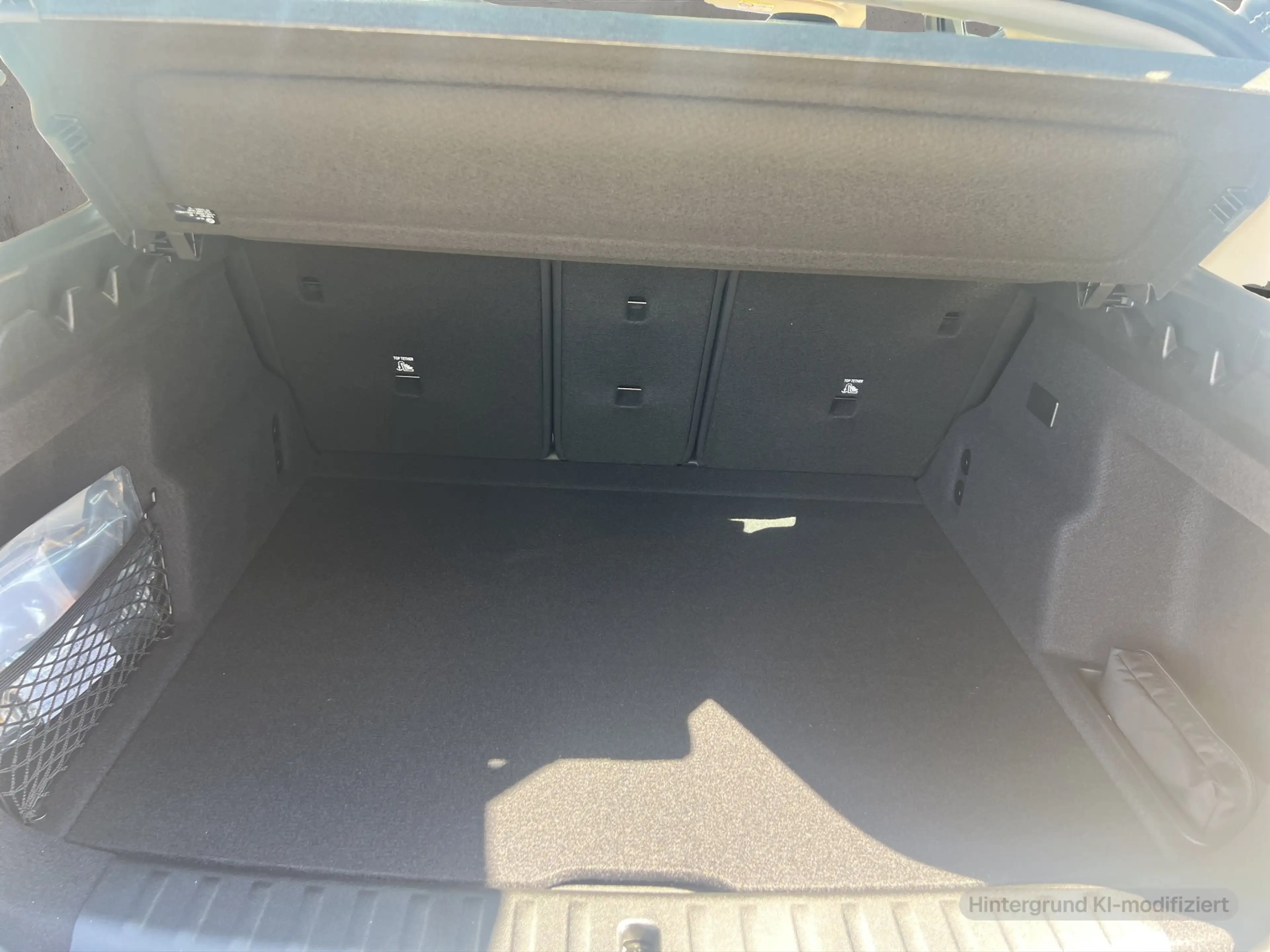 BMW iX1 xDrive20  LED AHK KOMFORTZUG RÜCKFAHR SHZ DAB — photo 11