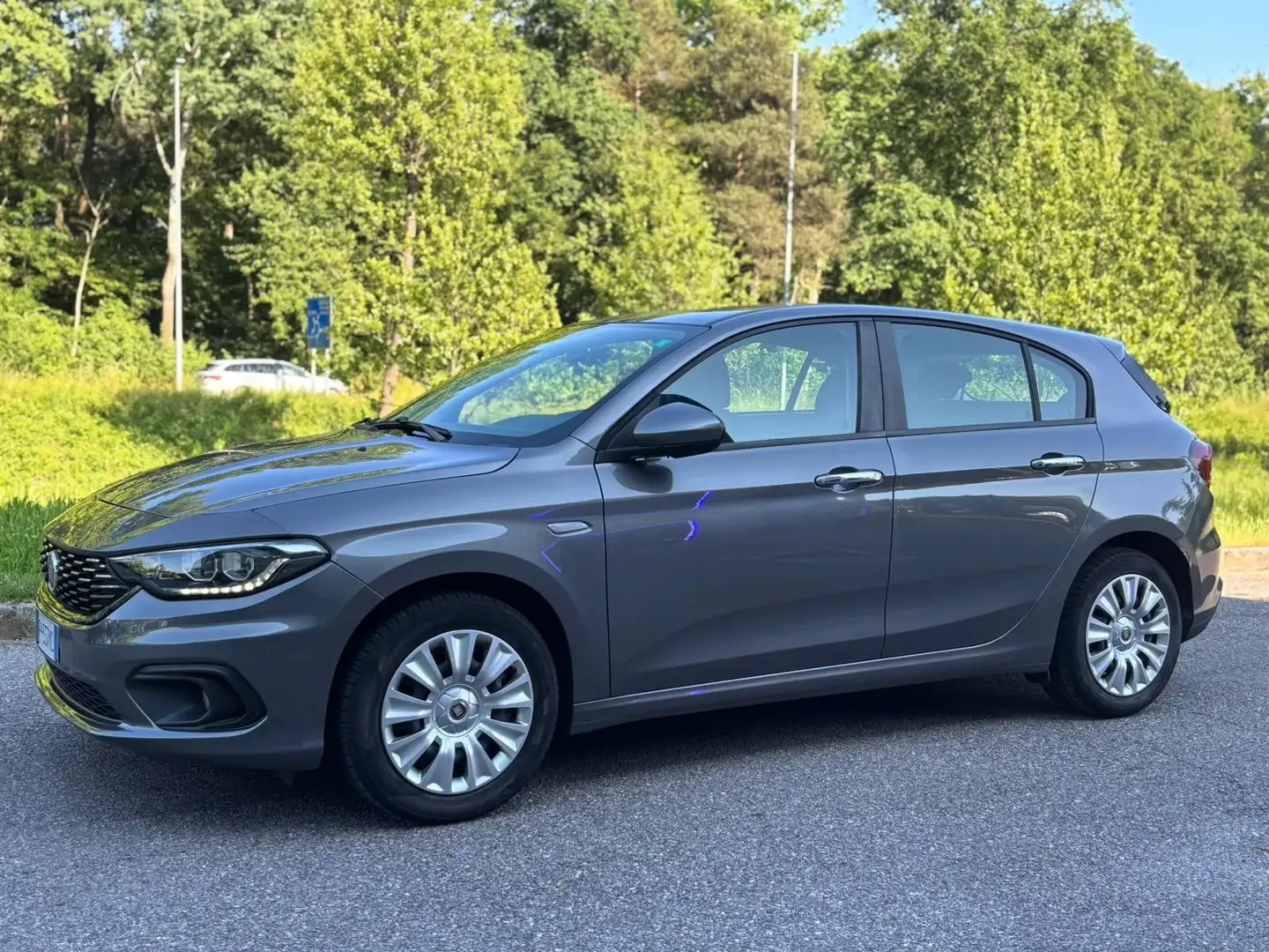 Fiat Tipo 1.4 5 porte Lounge Grijs - 2