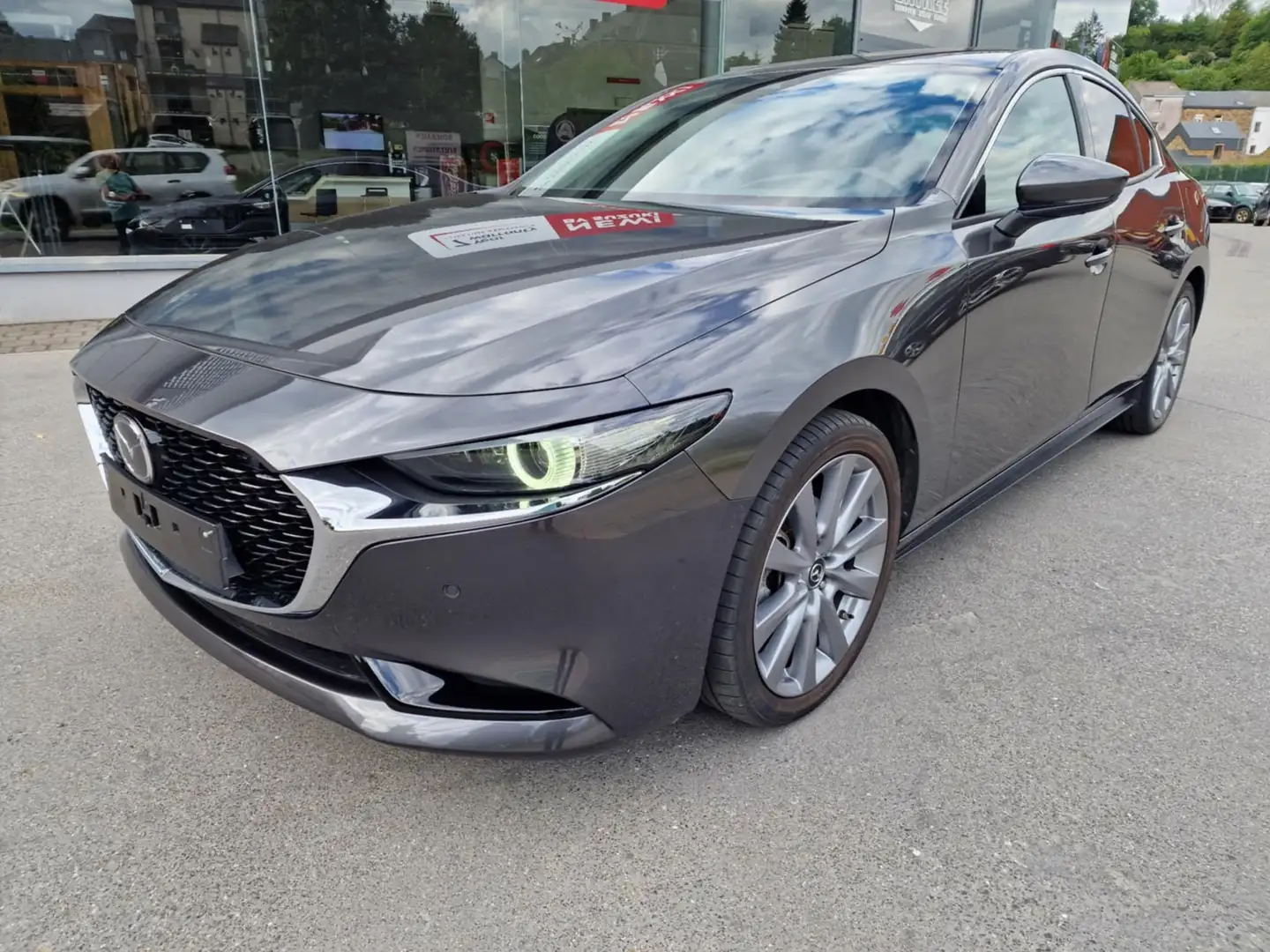 Mazda 3 3 Sedan 2.0i e-Skyactiv-G Hakoné Gris - 1