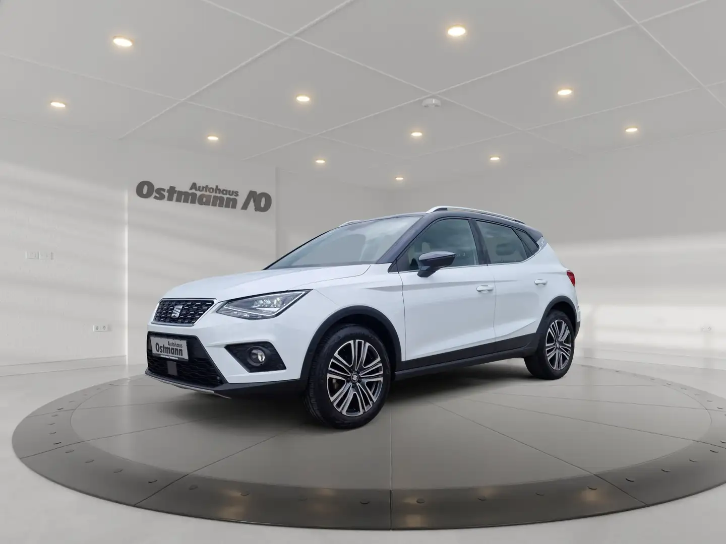 SEAT Arona 1.5 TSI Xcellence DSG ACC NAV KAM LED Wit - 1