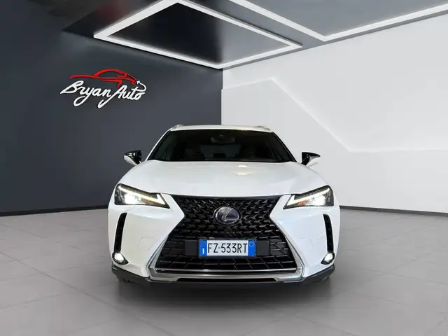 Lexus Ux view 2