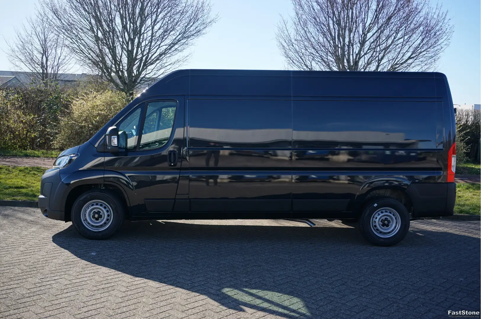 Fiat Ducato Maxi 35 2.2 180PK L3H2 EAT8 AUT BPM VRIJ!! Clima, Zwart - 2
