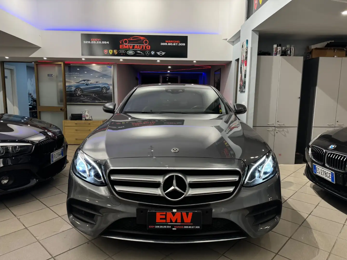 Mercedes-Benz E 220 E 220 d S.W. Auto Premium Plus Grau - 2