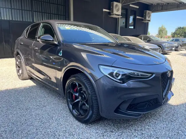 Alfa Romeo Stelvio Stelvio 2.9 Bi-Turbo V6 510 CV AT8 Quadrifoglio